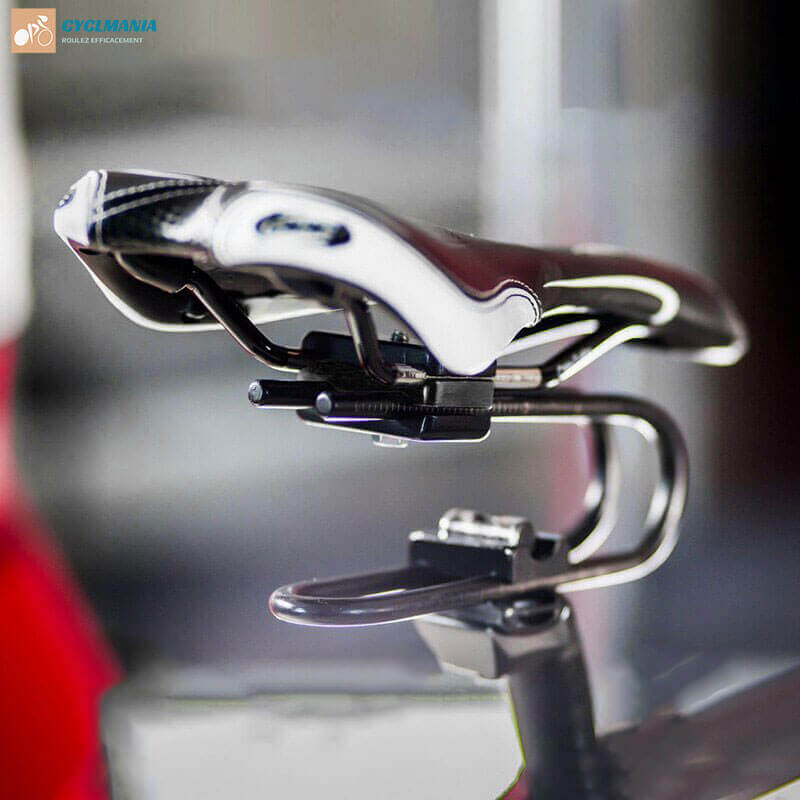 Selle BMX HARO Groupe 1 Old School - Noire - Plastique - Lignée Drop Nose - Neuf (New Old Stock) - Pour BMX Racing/Flatland