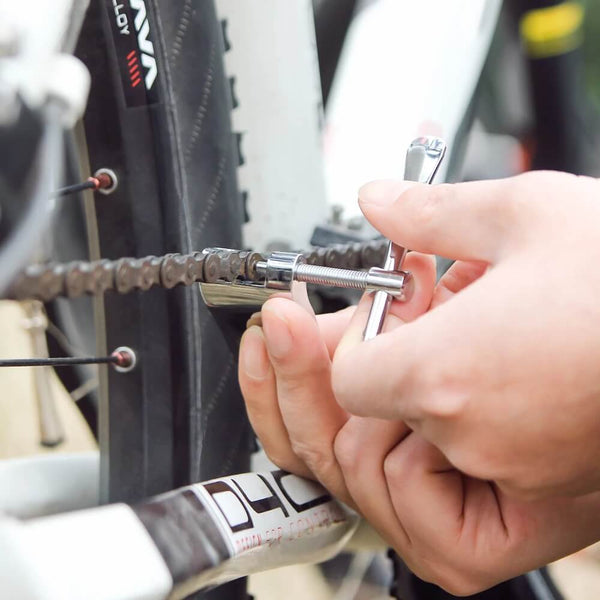 FixItAll™ | Kit d'outils multiples 16 In 1 de réparation vélo - CyclMania.com